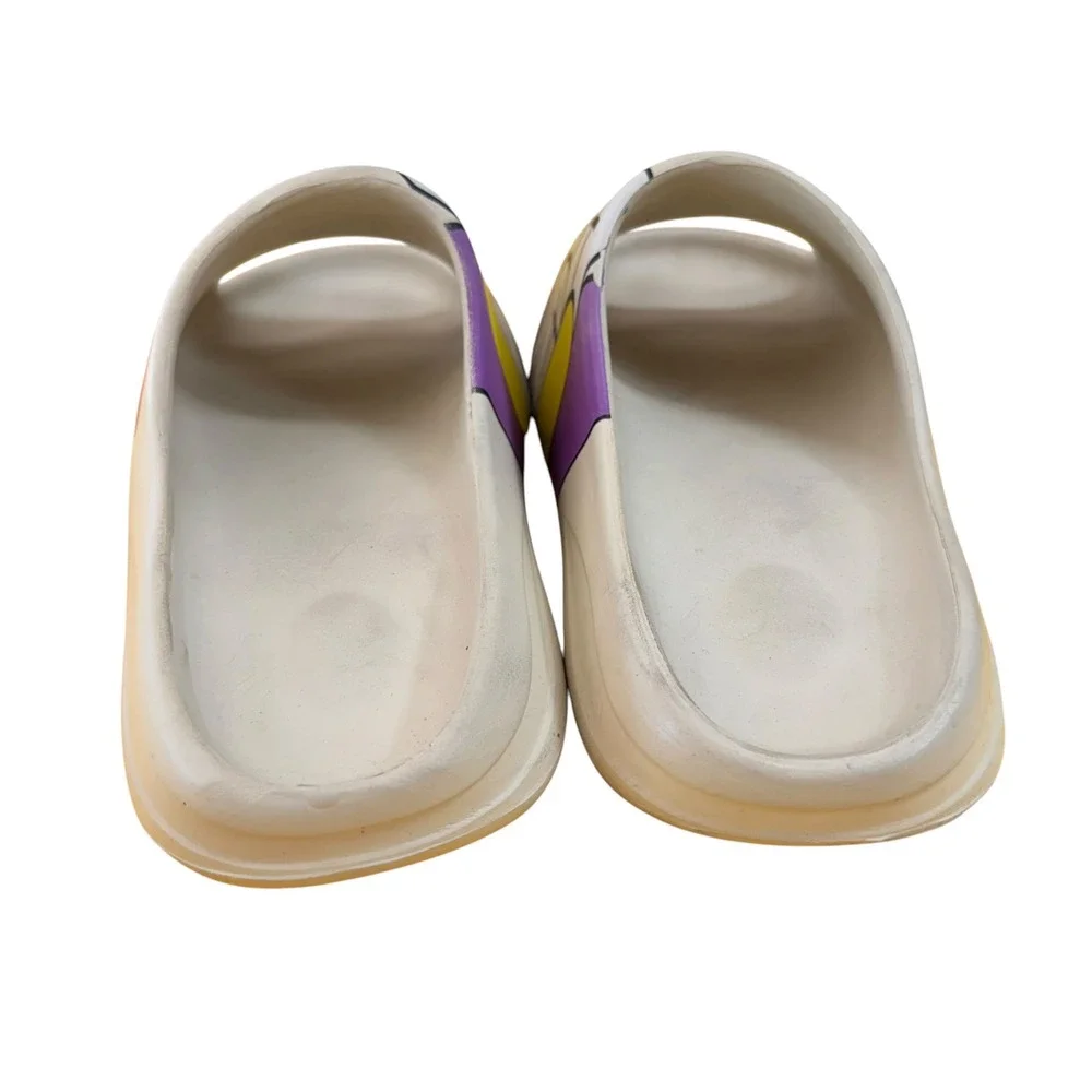 Unbranded casual foam